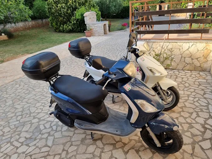 rent scooter Banjole near Pula Istria