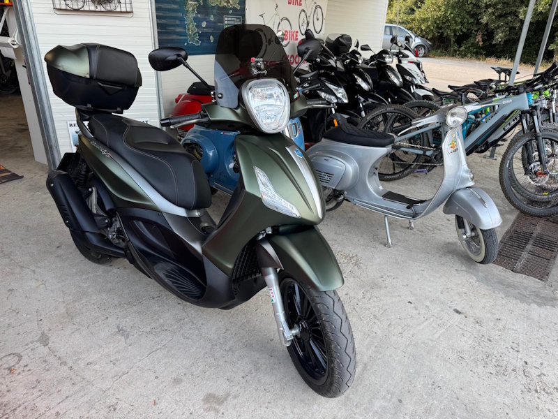 rent a scooter 300cc in Banjole and Pula - free delivery